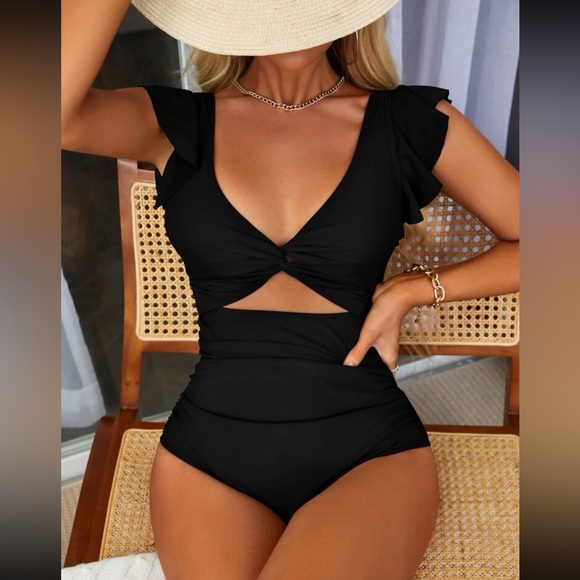 Boho green cutout front butterfly sleeve one piece swimsuit - Picture 8 of 16